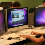 iMac 2011 - с подключенными двумя внешними мониторами